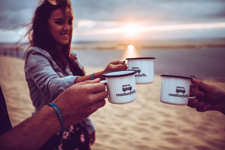 Camper en bord de Méditerranée : comment s’y prendre ?